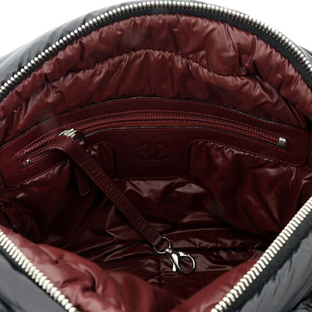 CHANEL Black Leather Shoulder Bag - Picture 4 of 6